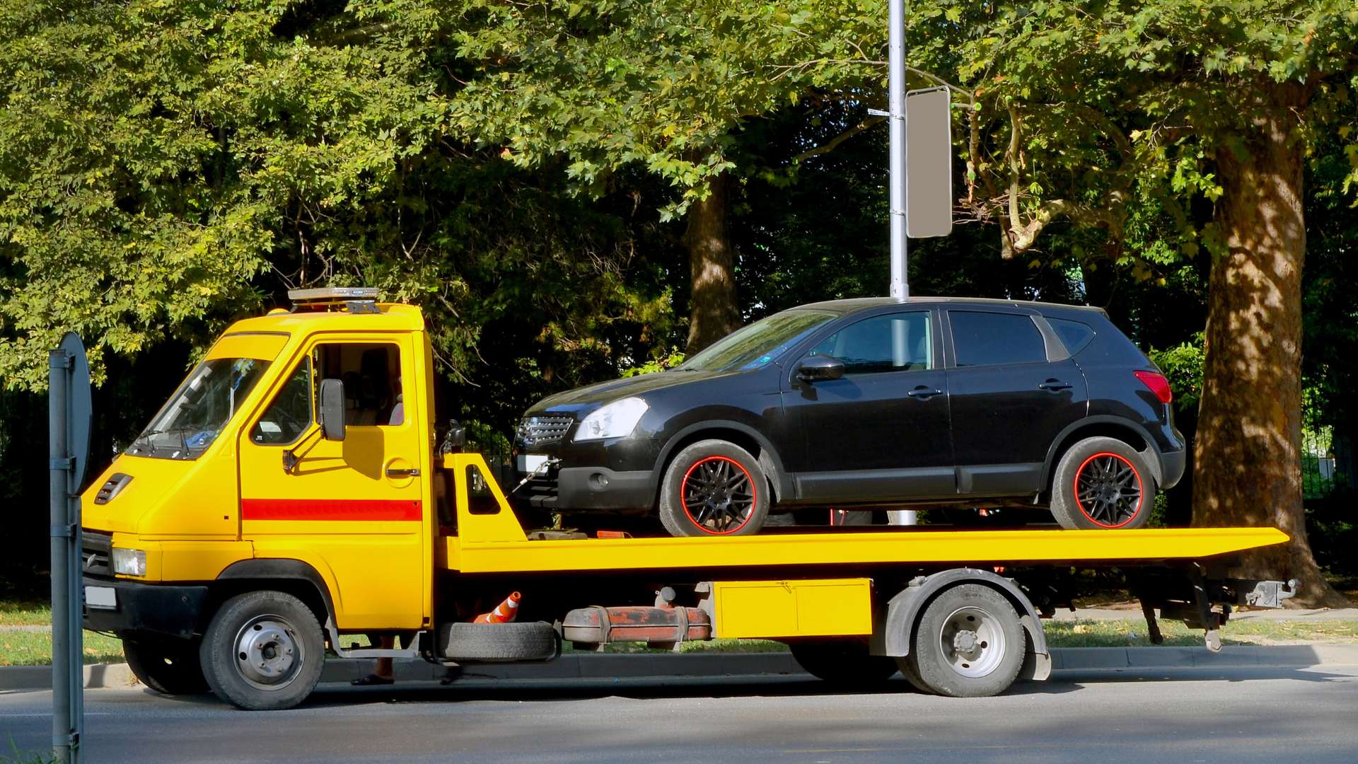 24-hour towing service